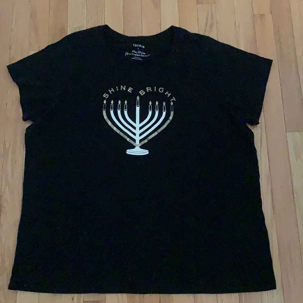 Torrid Shine Bright  Menorah Hanukkah Graphic Tee 4X - Picture 2 of 5